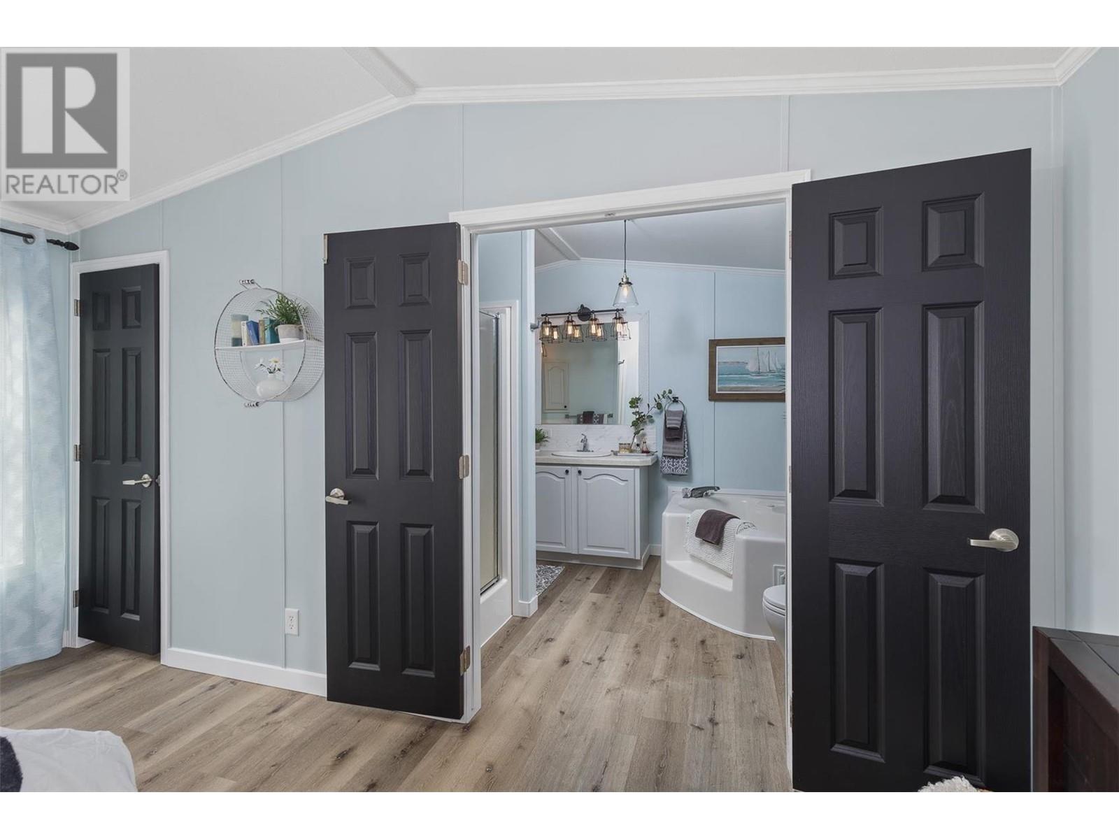 5371 Princeton Avenue Unit# 18, #18