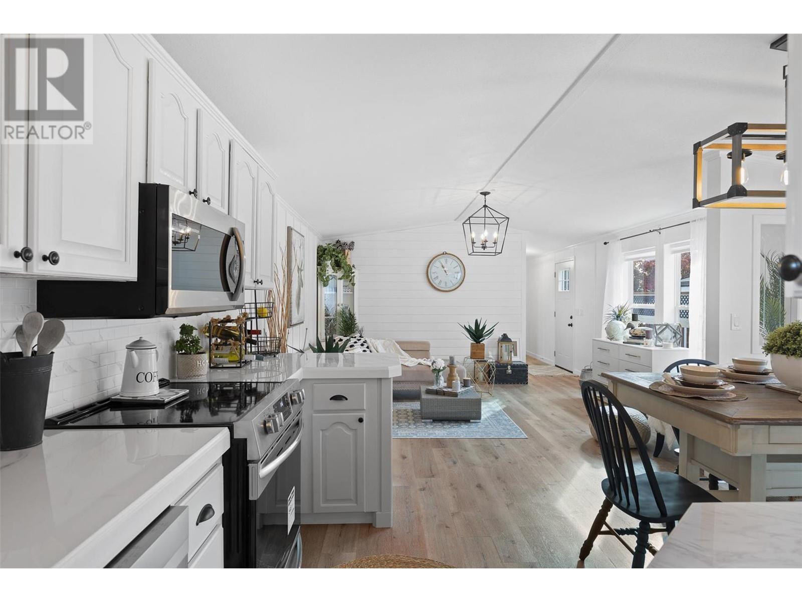 5371 Princeton Avenue Unit# 18, #18
