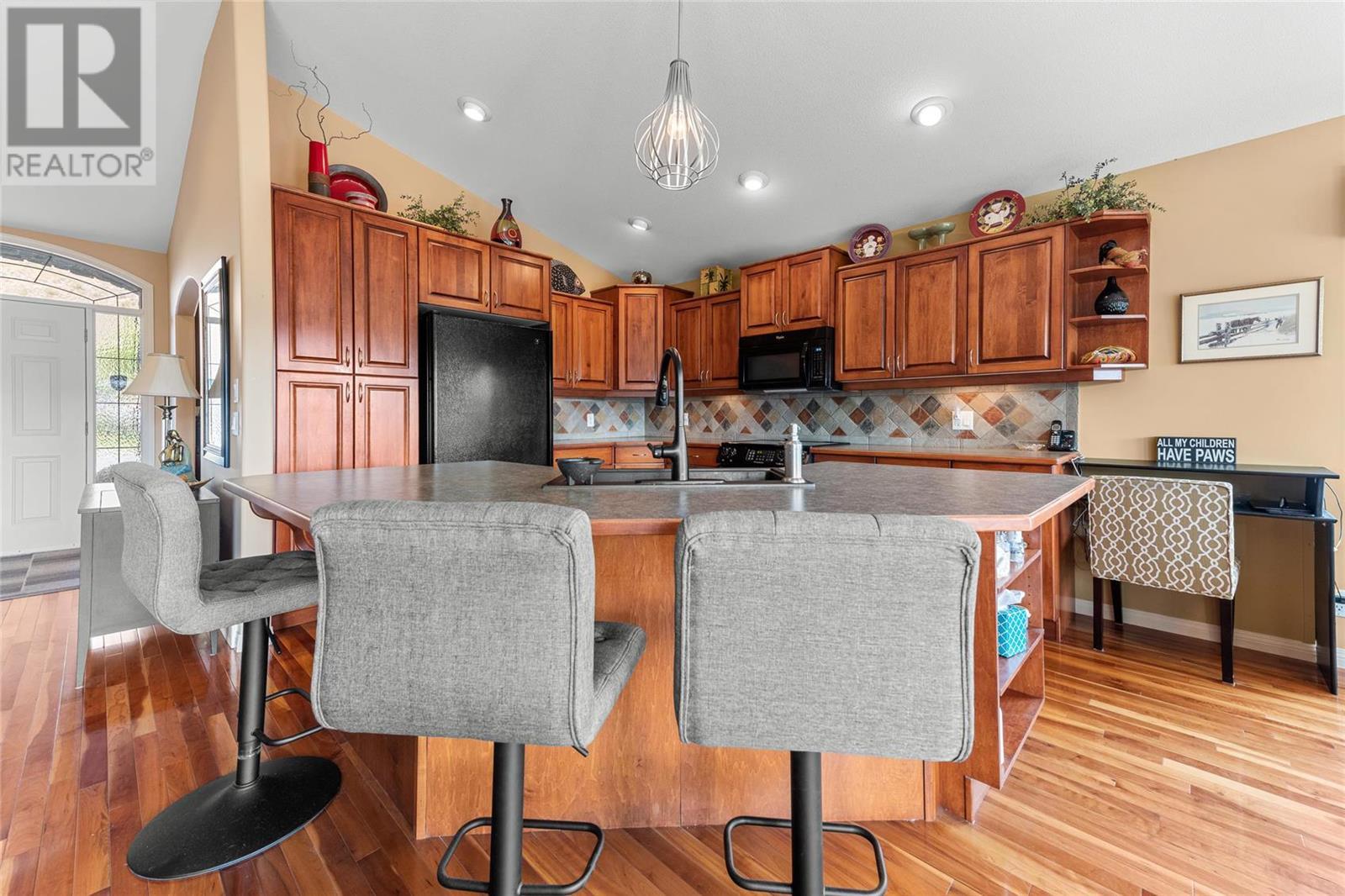 843 Westview Way