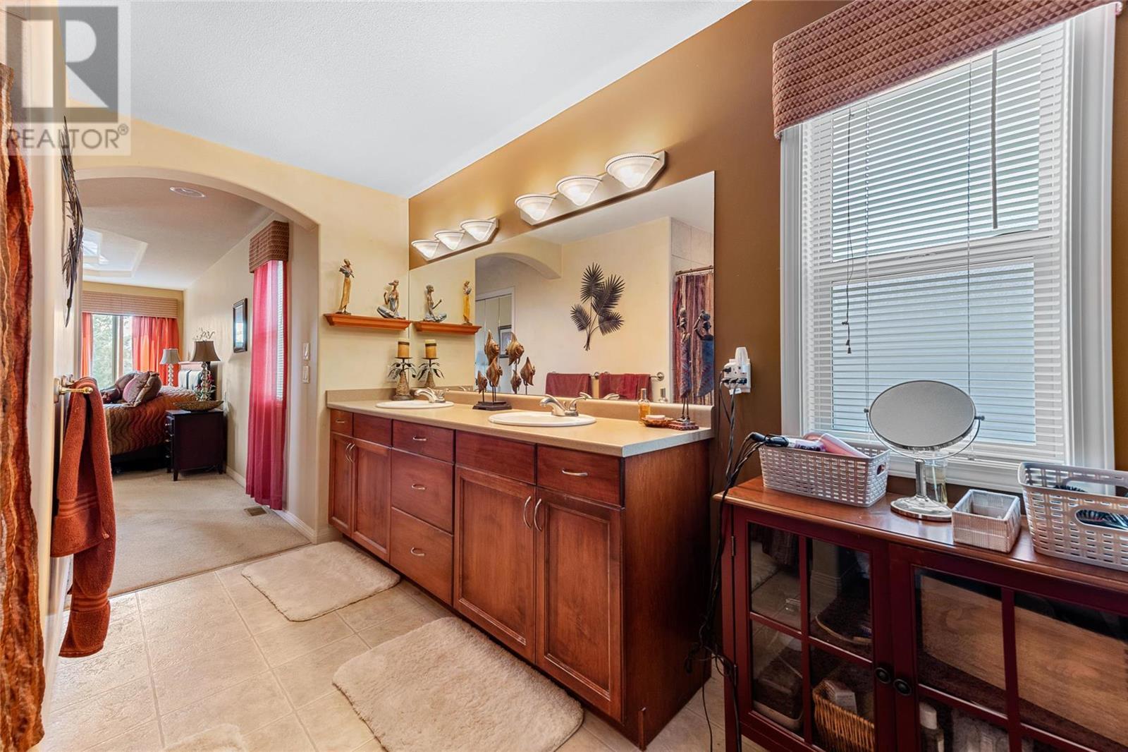 843 Westview Way