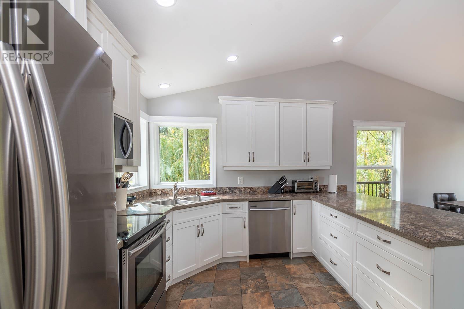 2234 Tappen Notch Hill Road