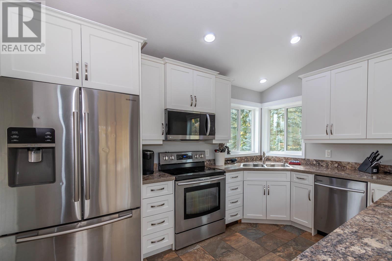 2234 Tappen Notch Hill Road