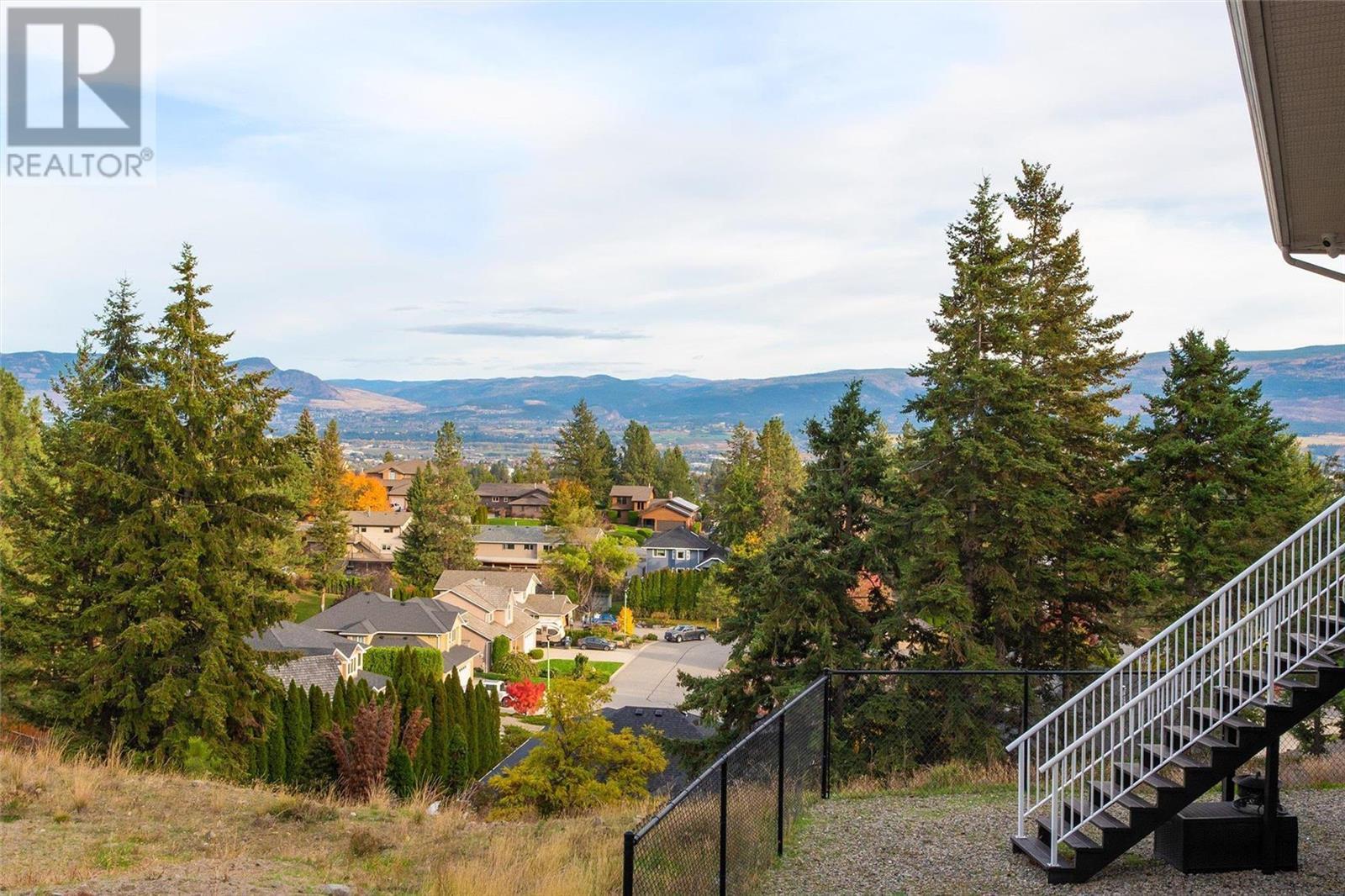 1007 Aurora Heights