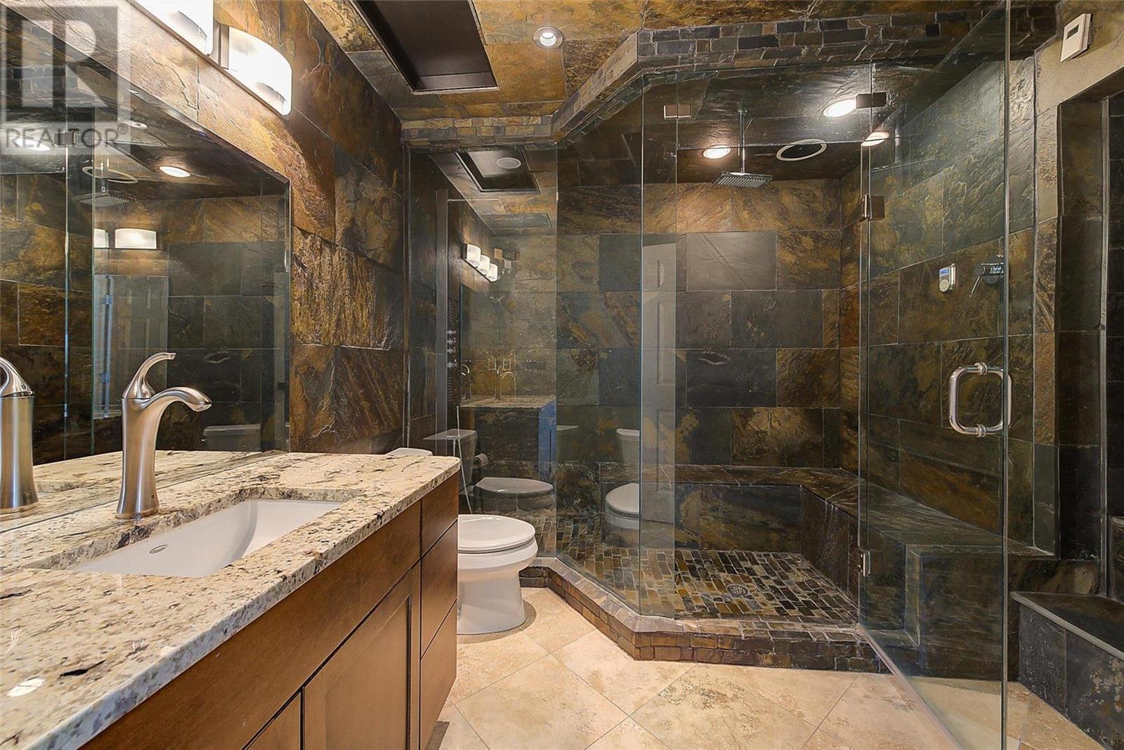 1007 Aurora Heights