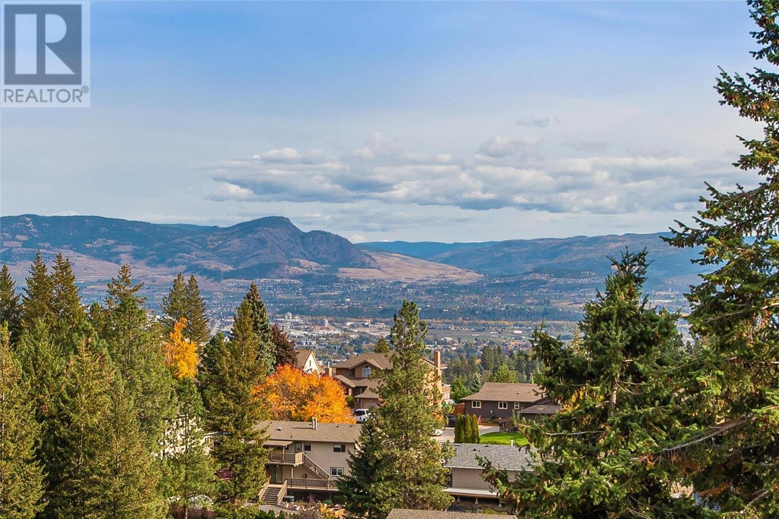 1007 Aurora Heights