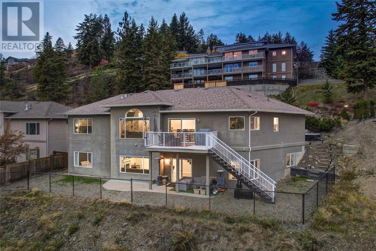 1007 Aurora Heights