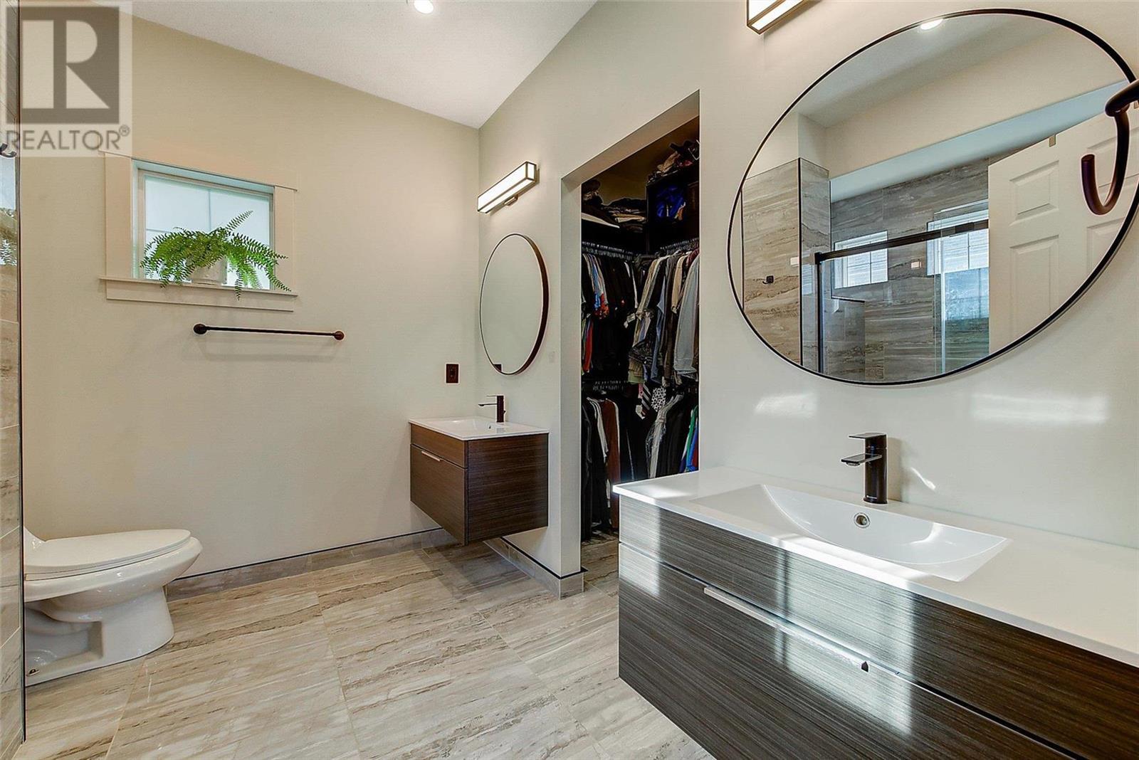 1007 Aurora Heights