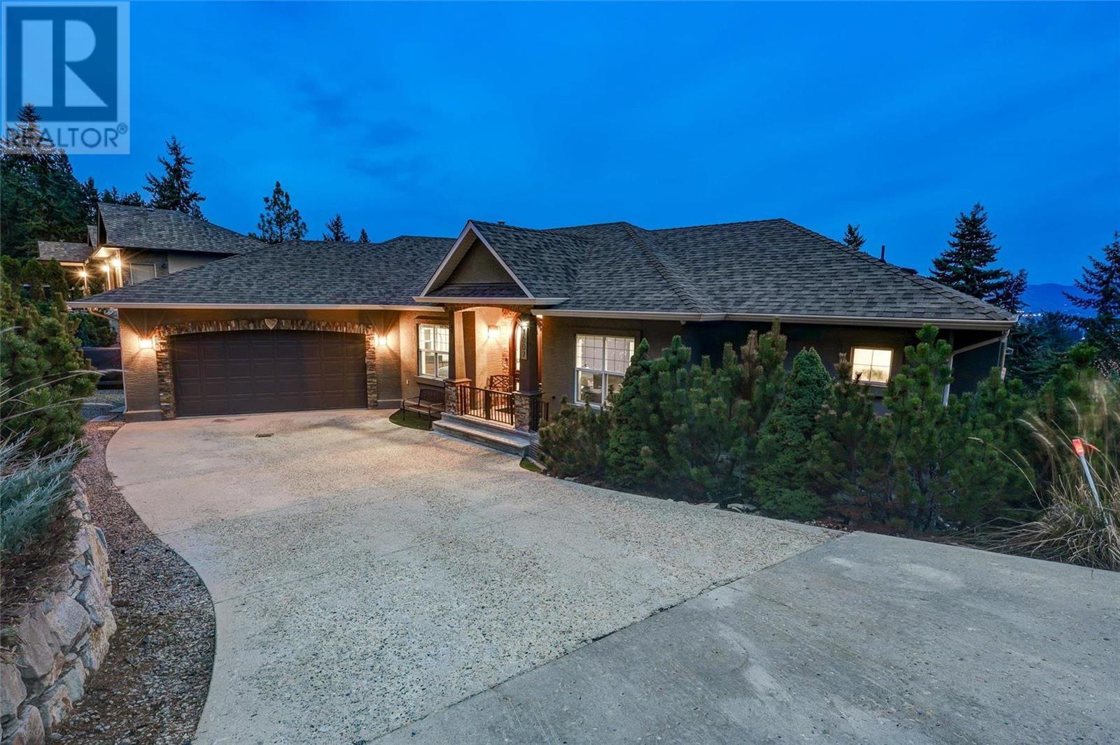 1007 Aurora Heights