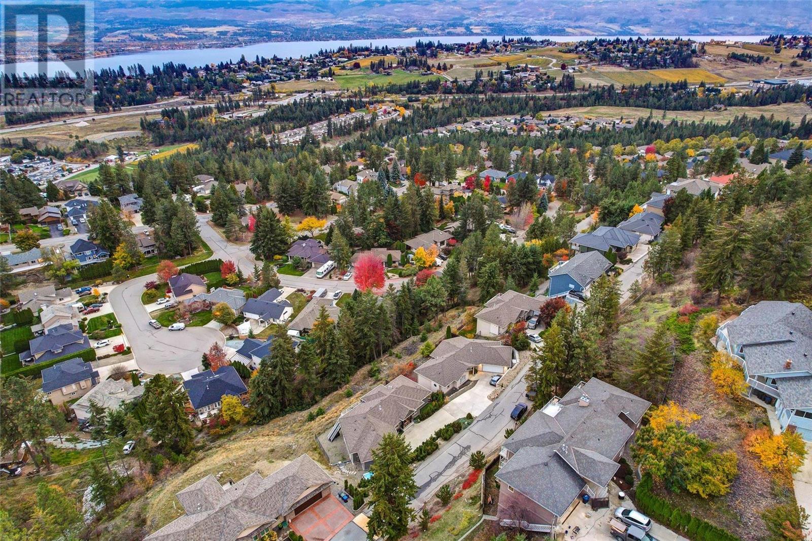 1007 Aurora Heights