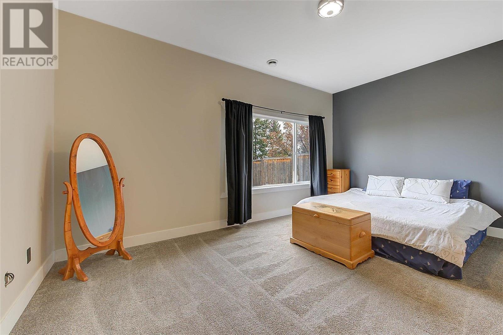 1007 Aurora Heights