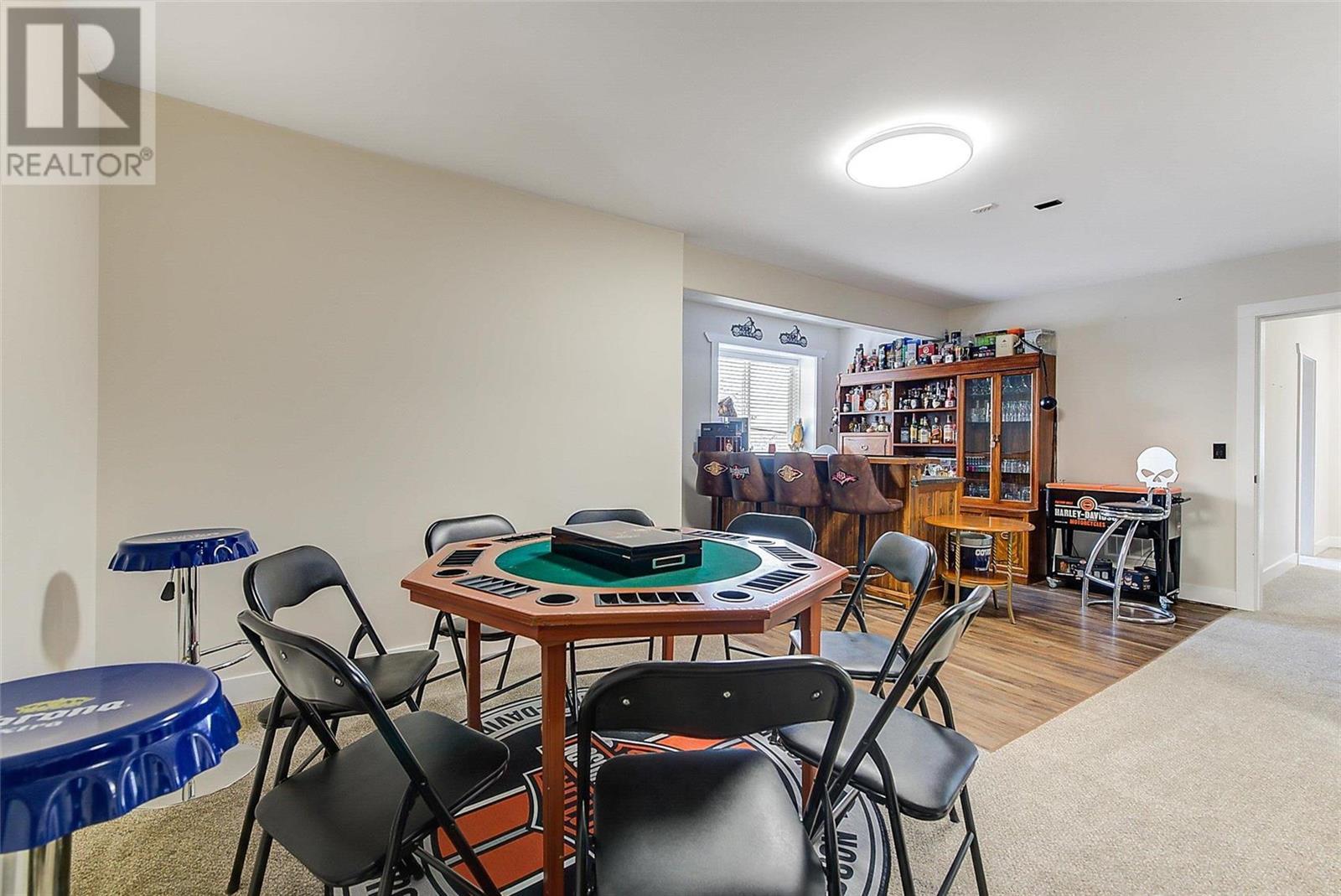 1007 Aurora Heights