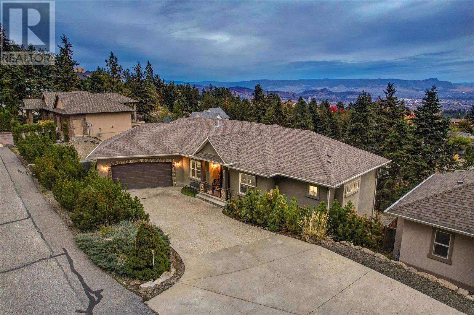 1007 Aurora Heights
