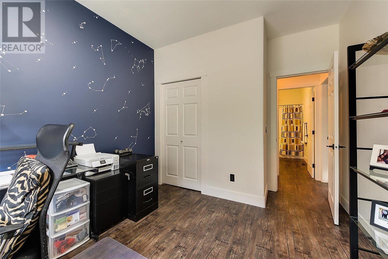 1007 Aurora Heights