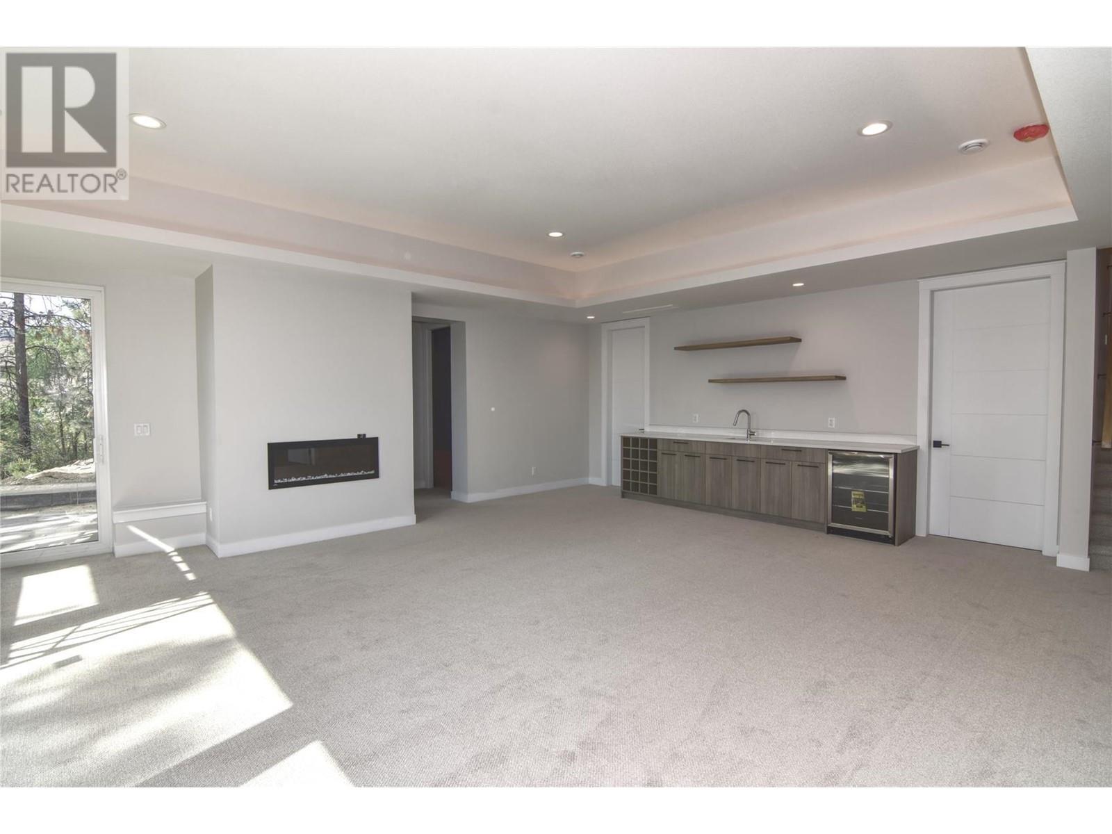 2021 Spyglass Way