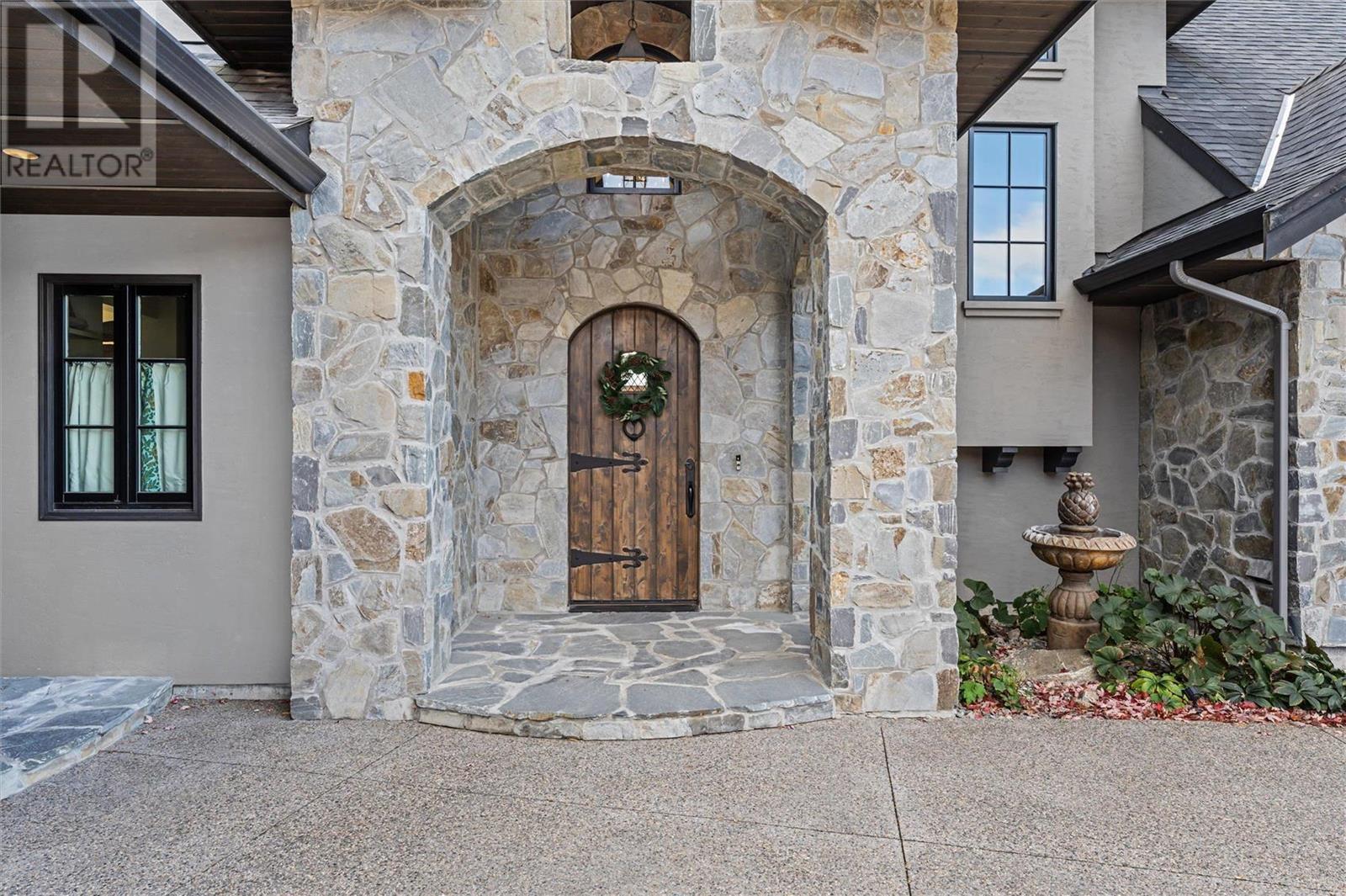 157 Ledge Rock Court