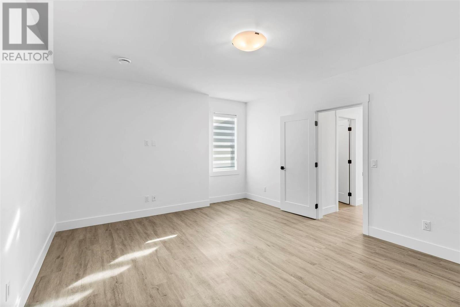 2804 Canyon Crest Drive