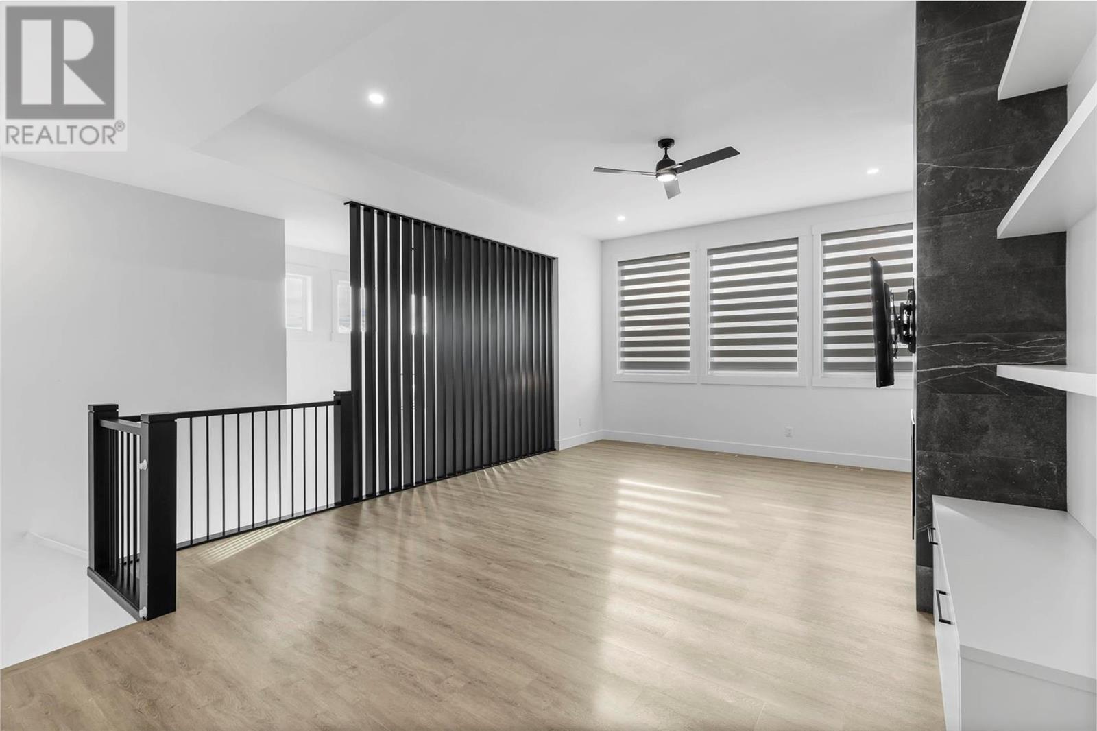 2804 Canyon Crest Drive