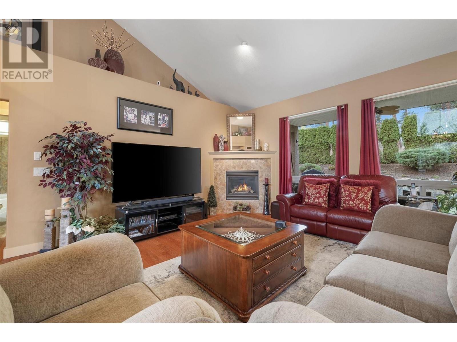 1882 Bayview Court