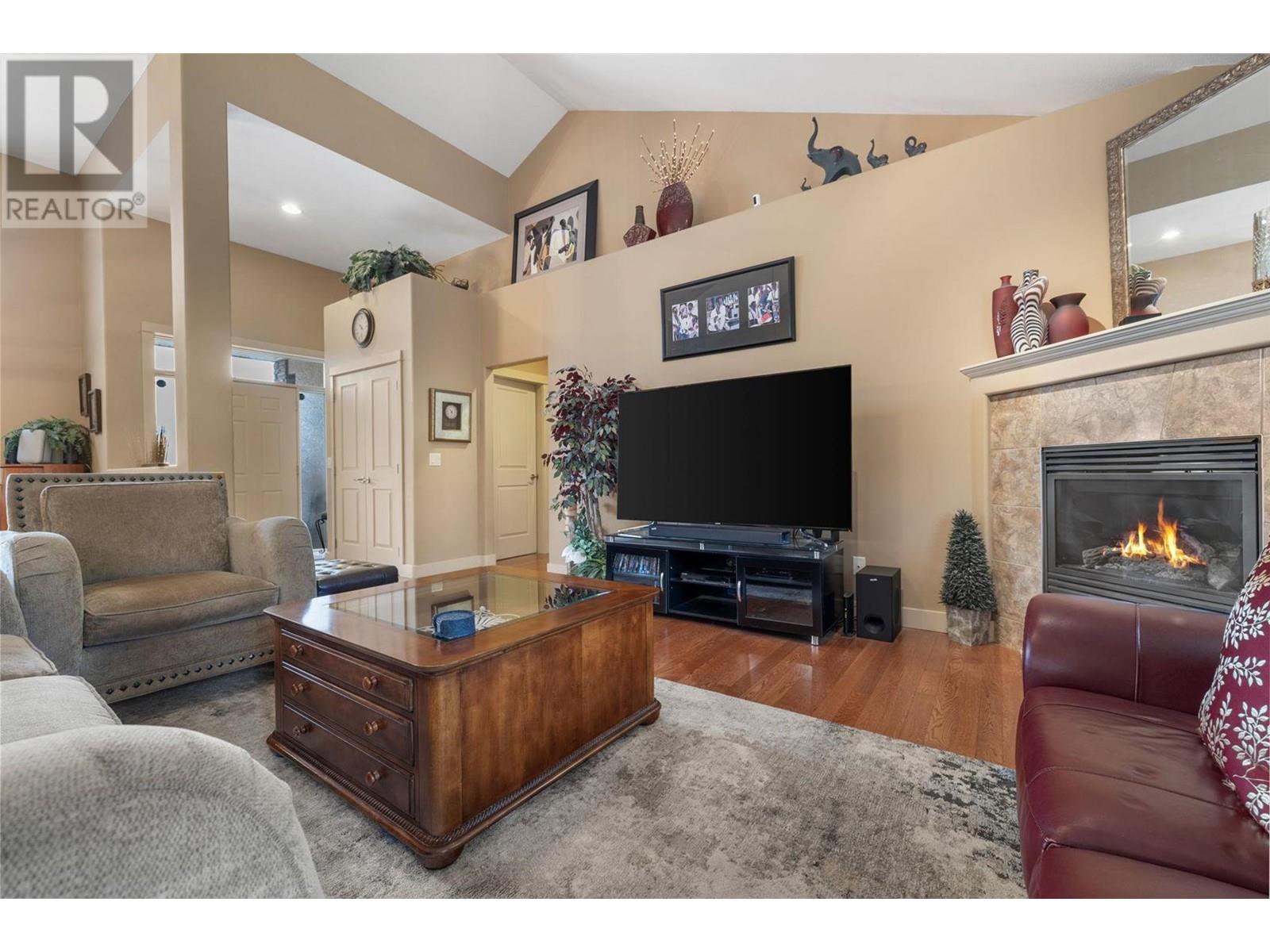 1882 Bayview Court