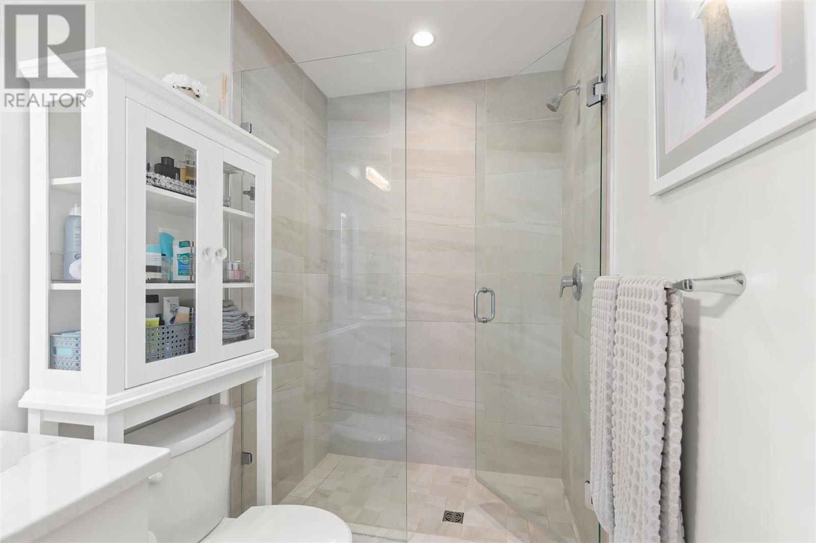 2612 Paramount Drive
