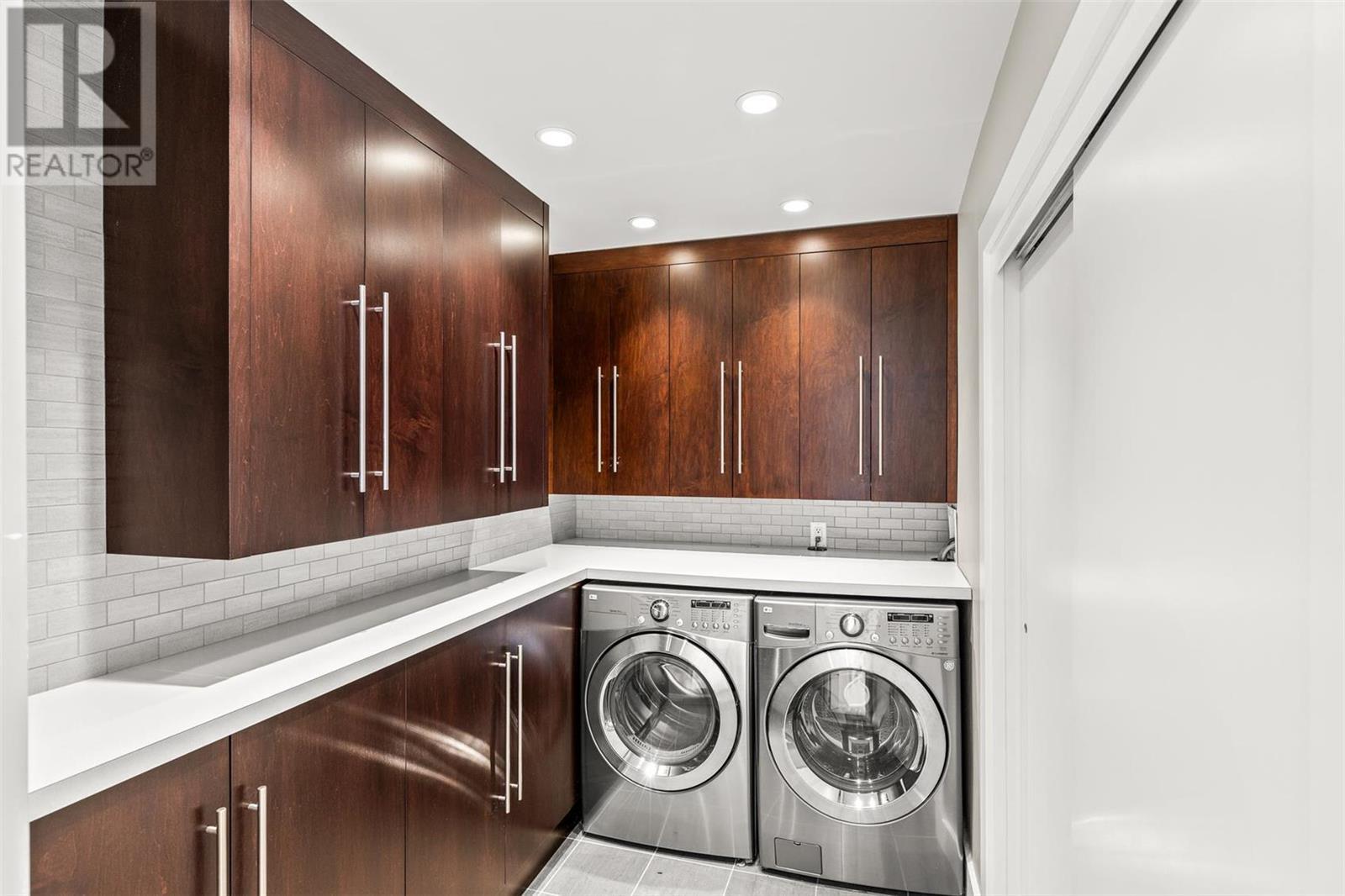 901 Westside Road S Unit# 15, #15