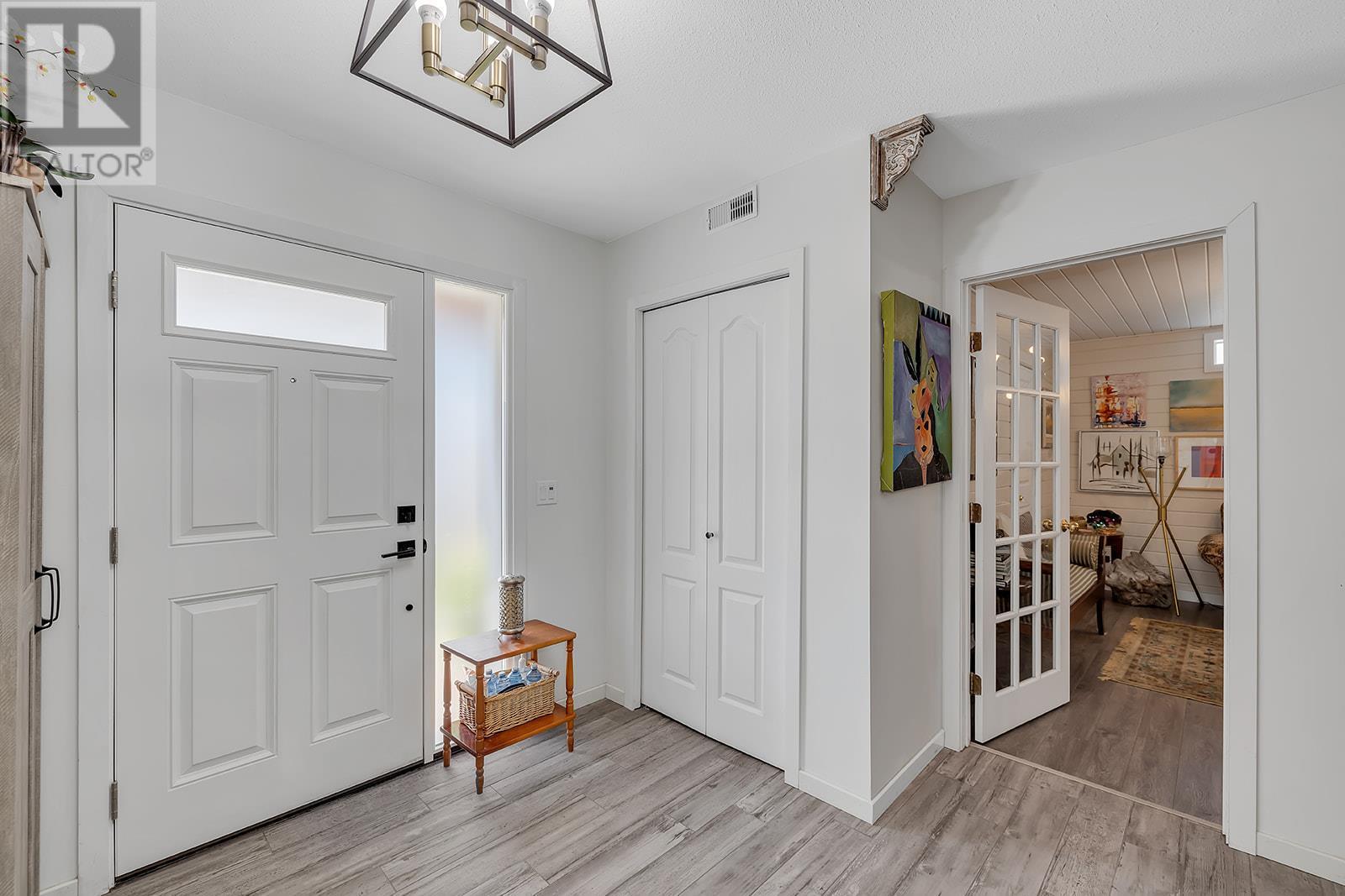 3105 Shannon Place