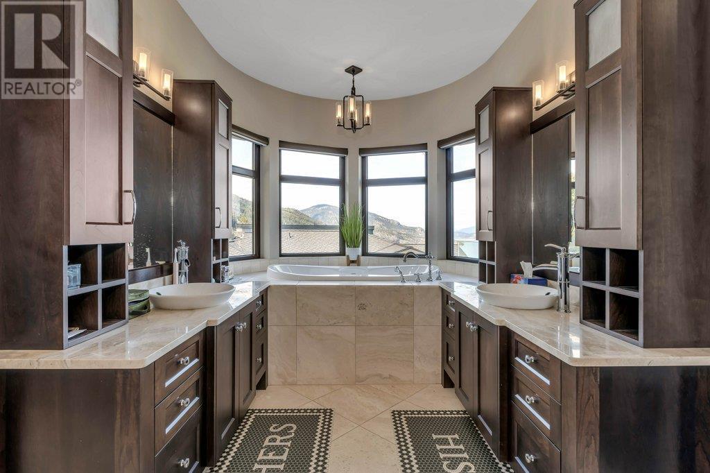 1900 Diamond View Drive