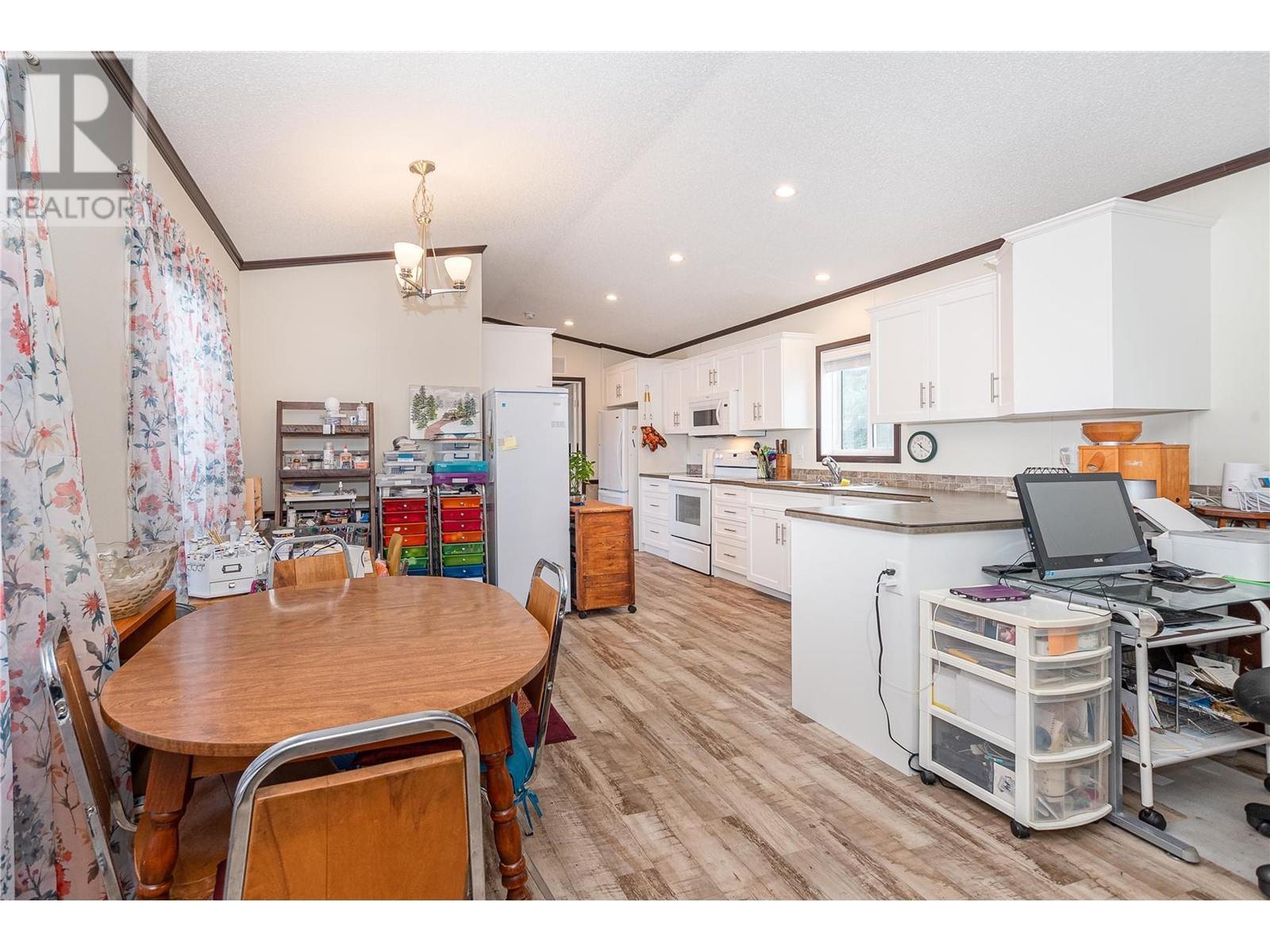 3350 10 Avenue NE Unit# 44, #44