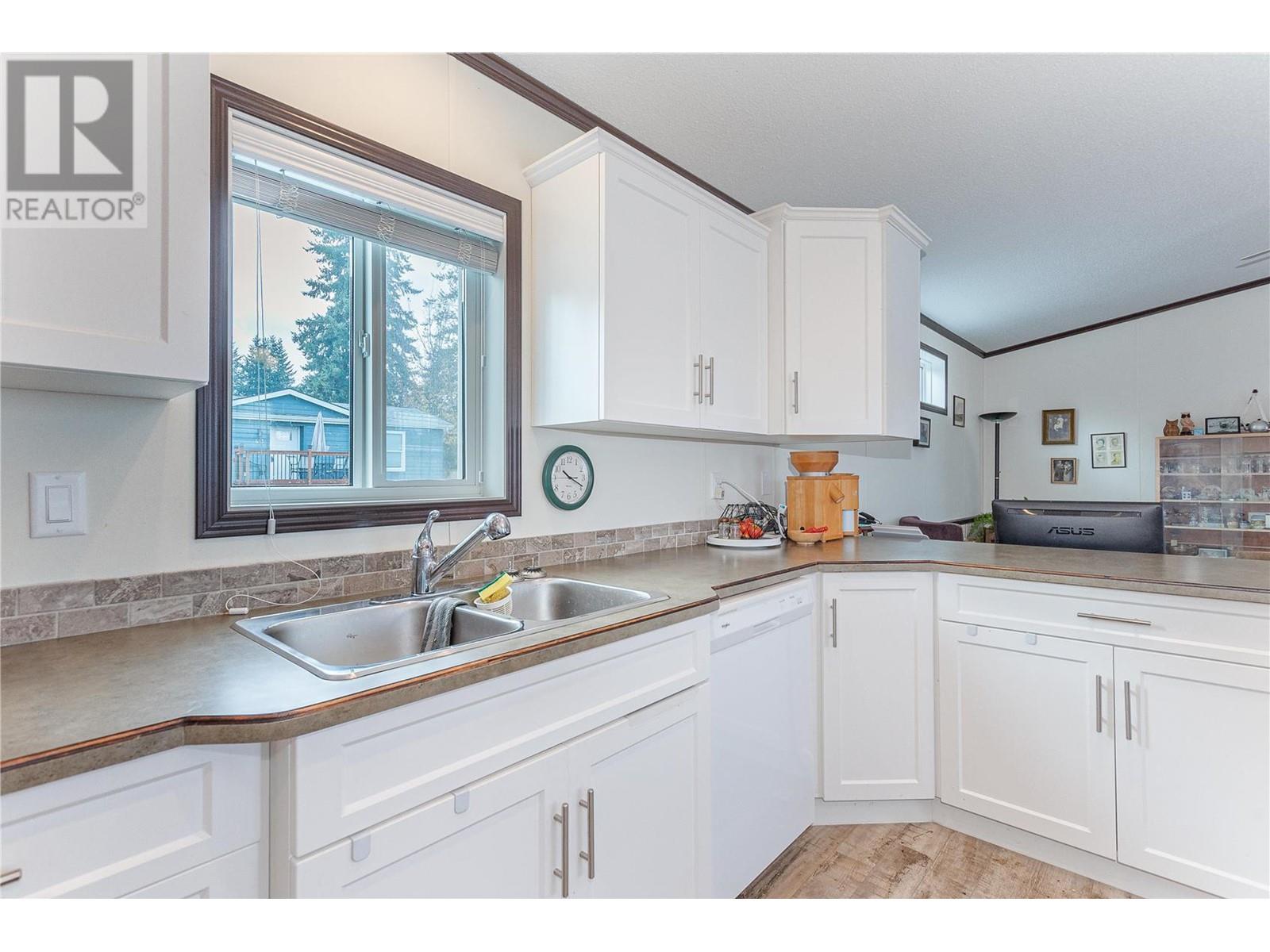 3350 10 Avenue NE Unit# 44, #44