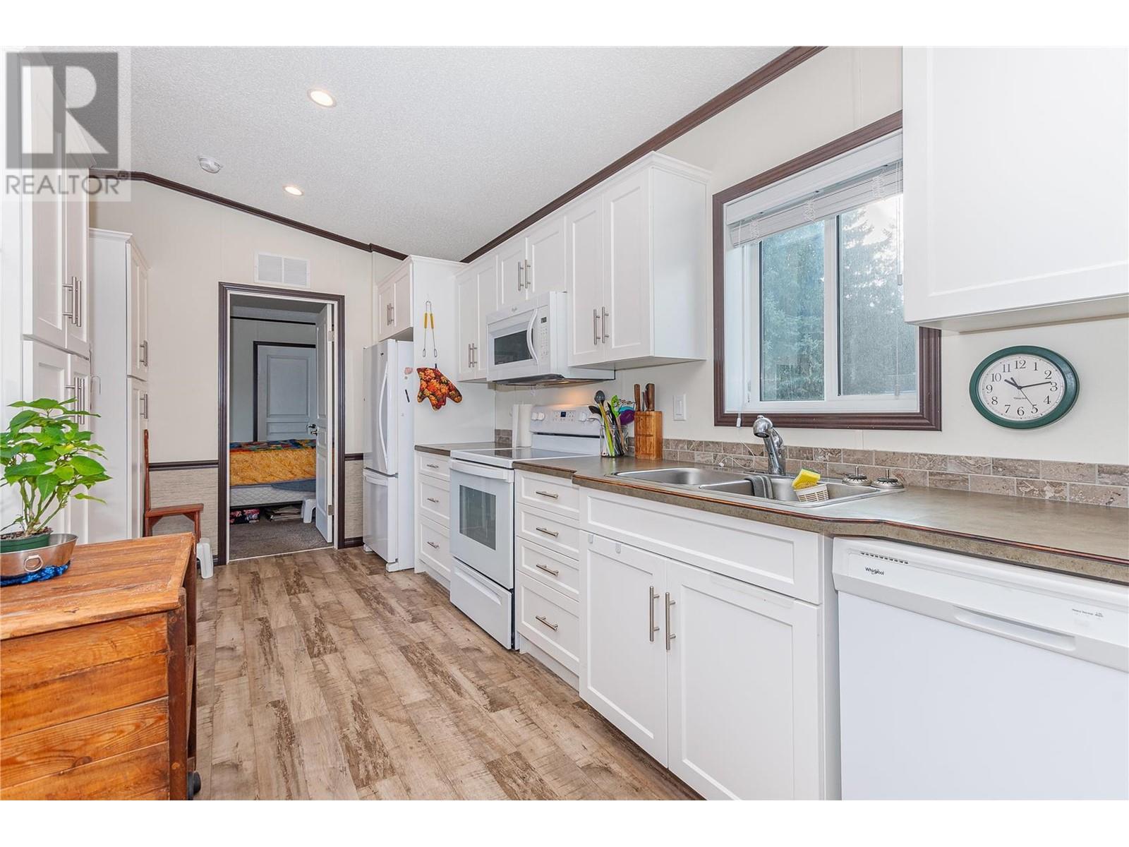 3350 10 Avenue NE Unit# 44, #44