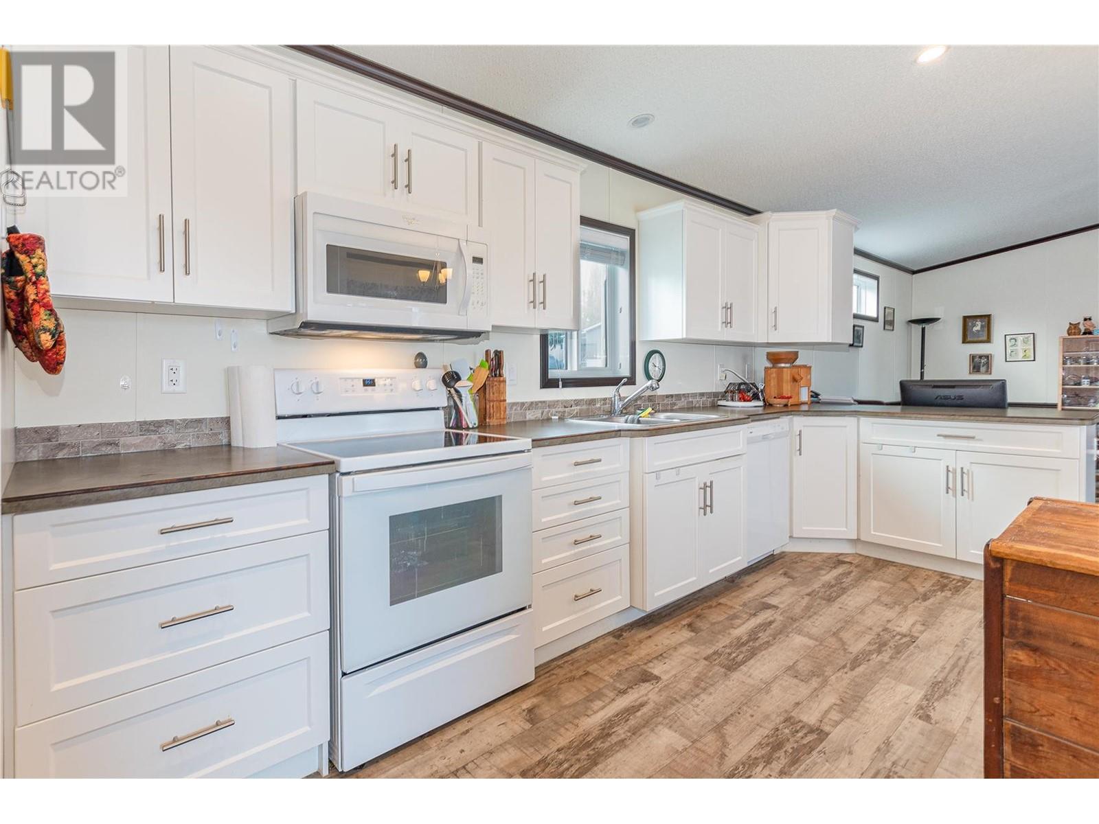 3350 10 Avenue NE Unit# 44, #44