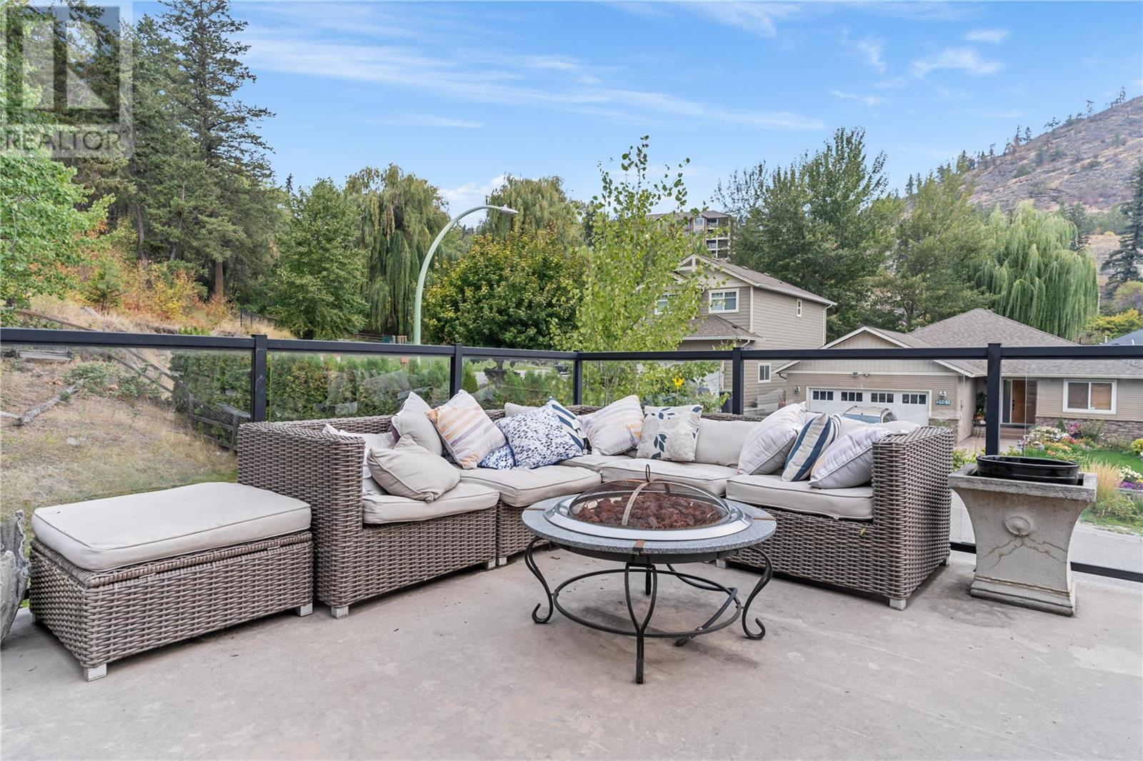 2160 Shelby Crescent