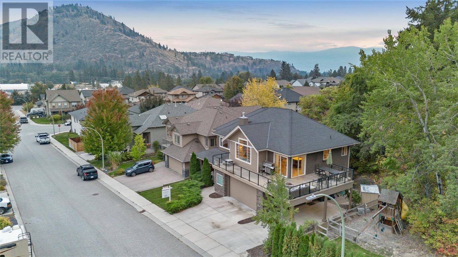 2160 Shelby Crescent