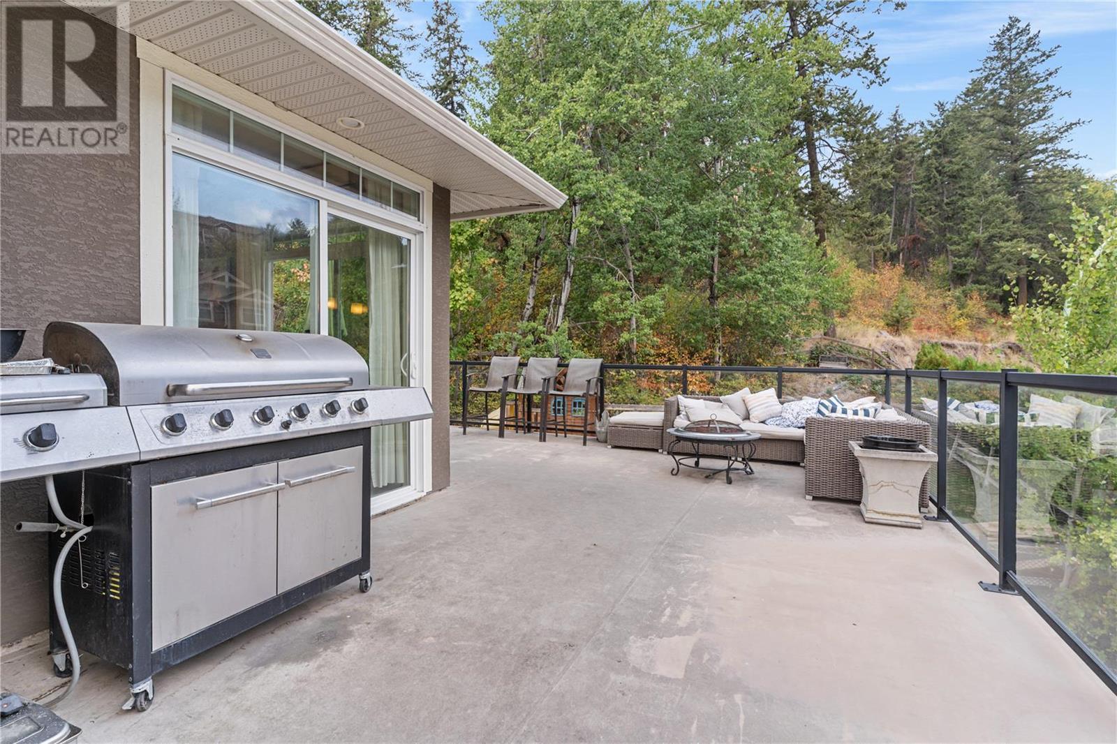 2160 Shelby Crescent
