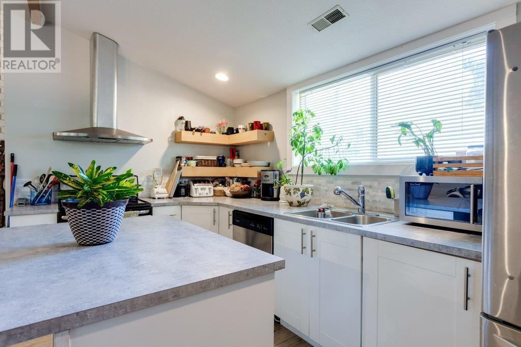 942 Mckay Road