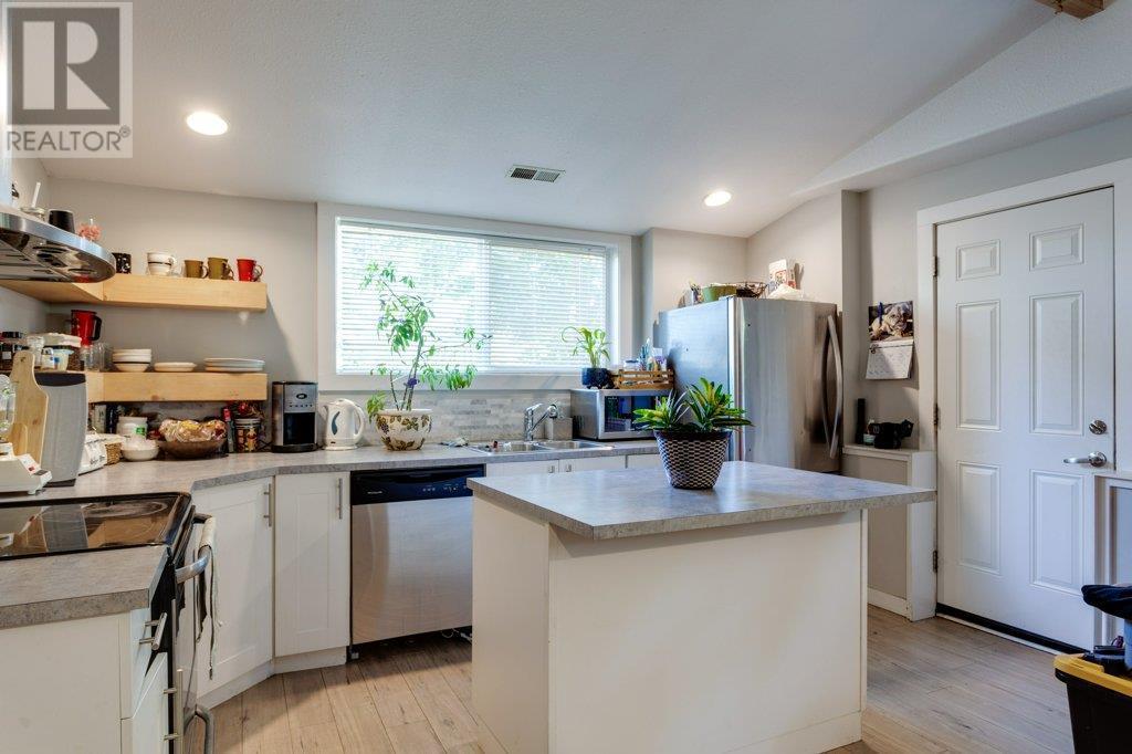 942 Mckay Road