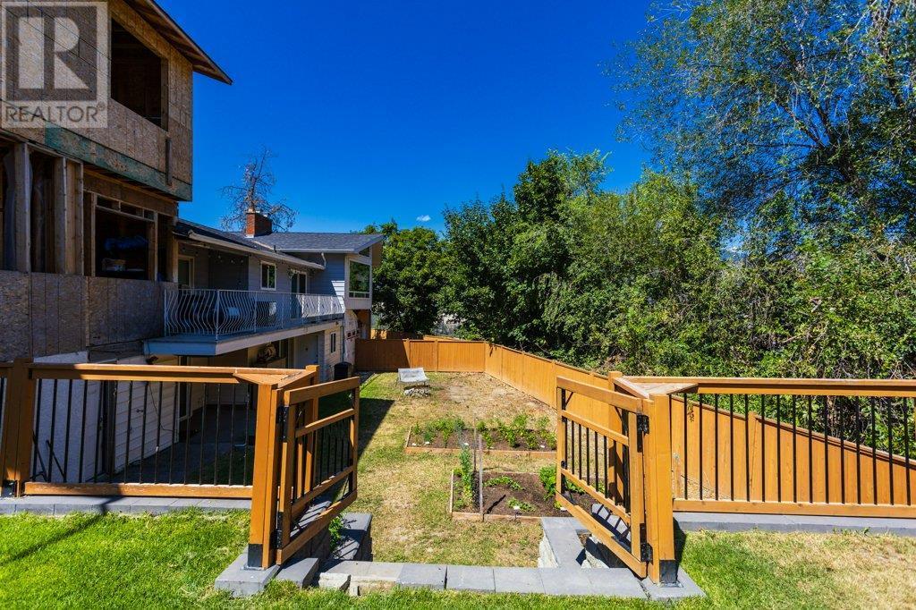 942 Mckay Road