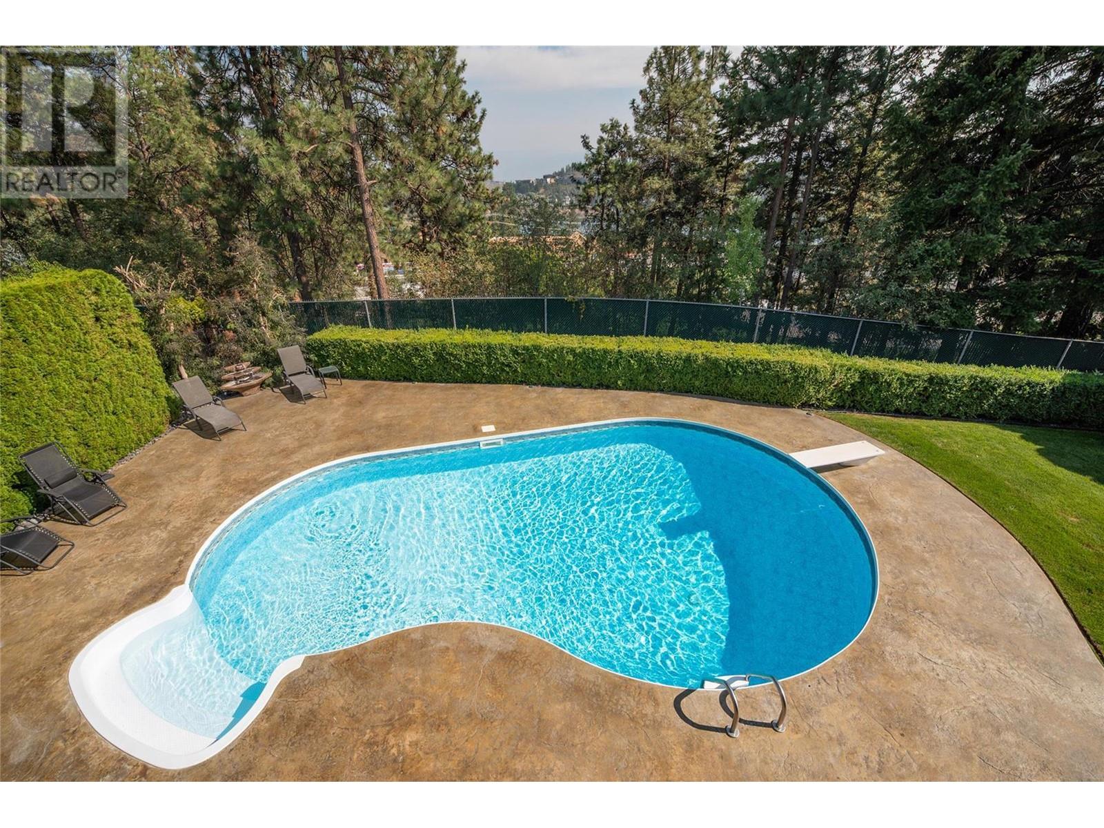 2411 Cobblestone Road