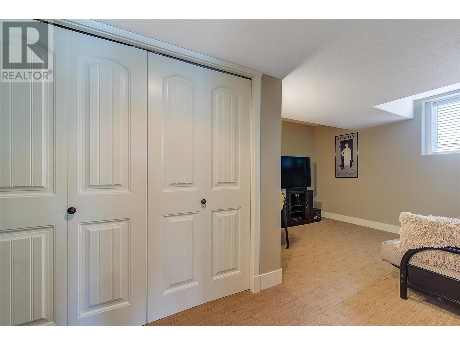 2411 Cobblestone Road