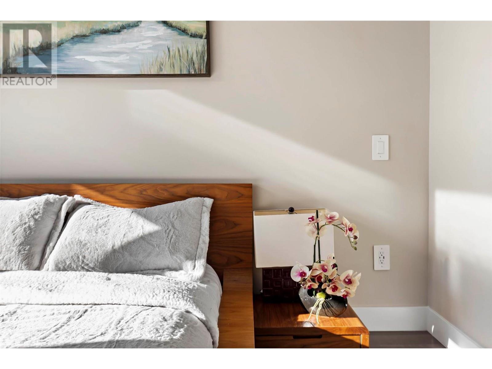 832 Martin Avenue Unit# 2, #2