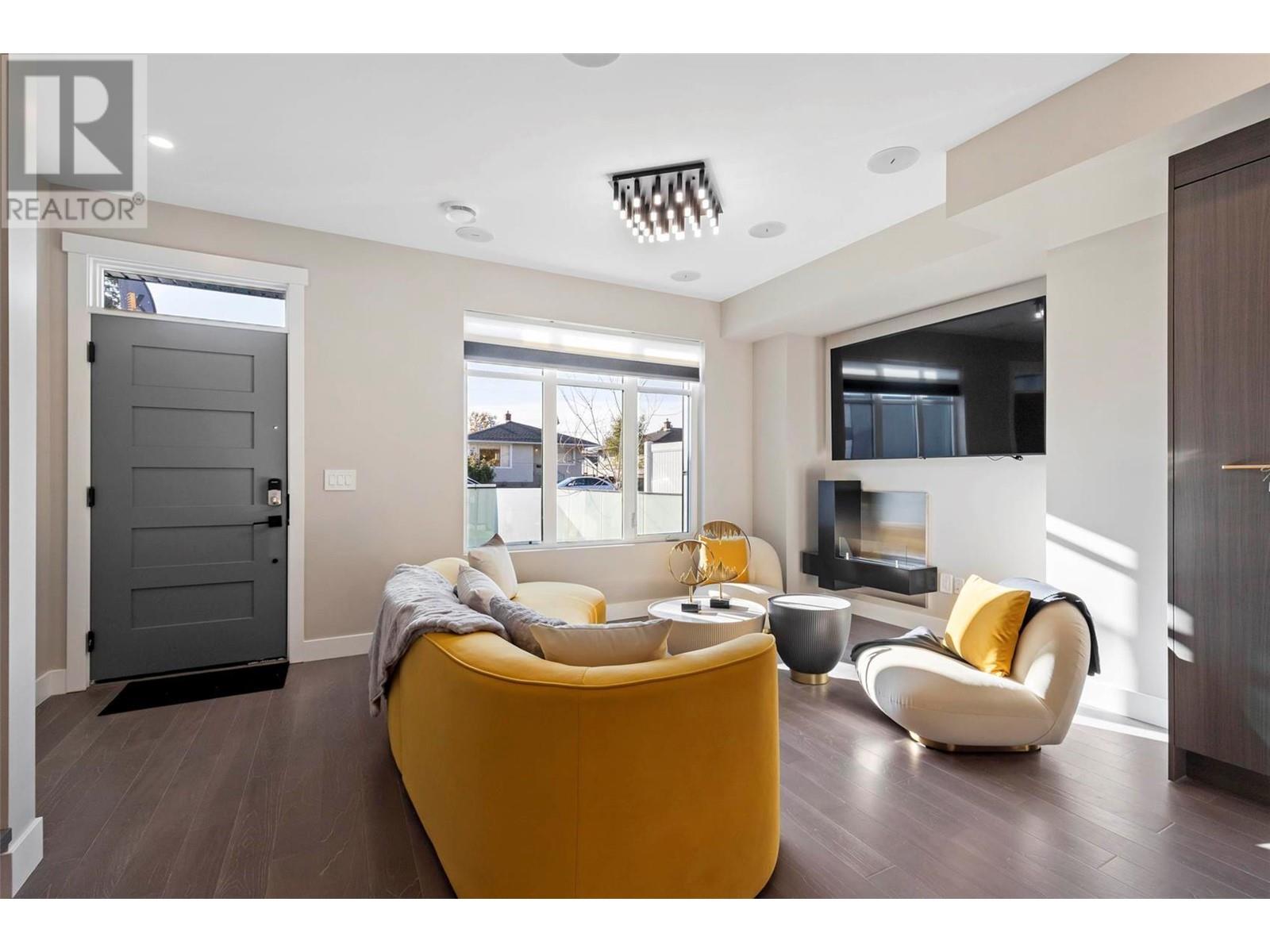 832 Martin Avenue Unit# 2, #2