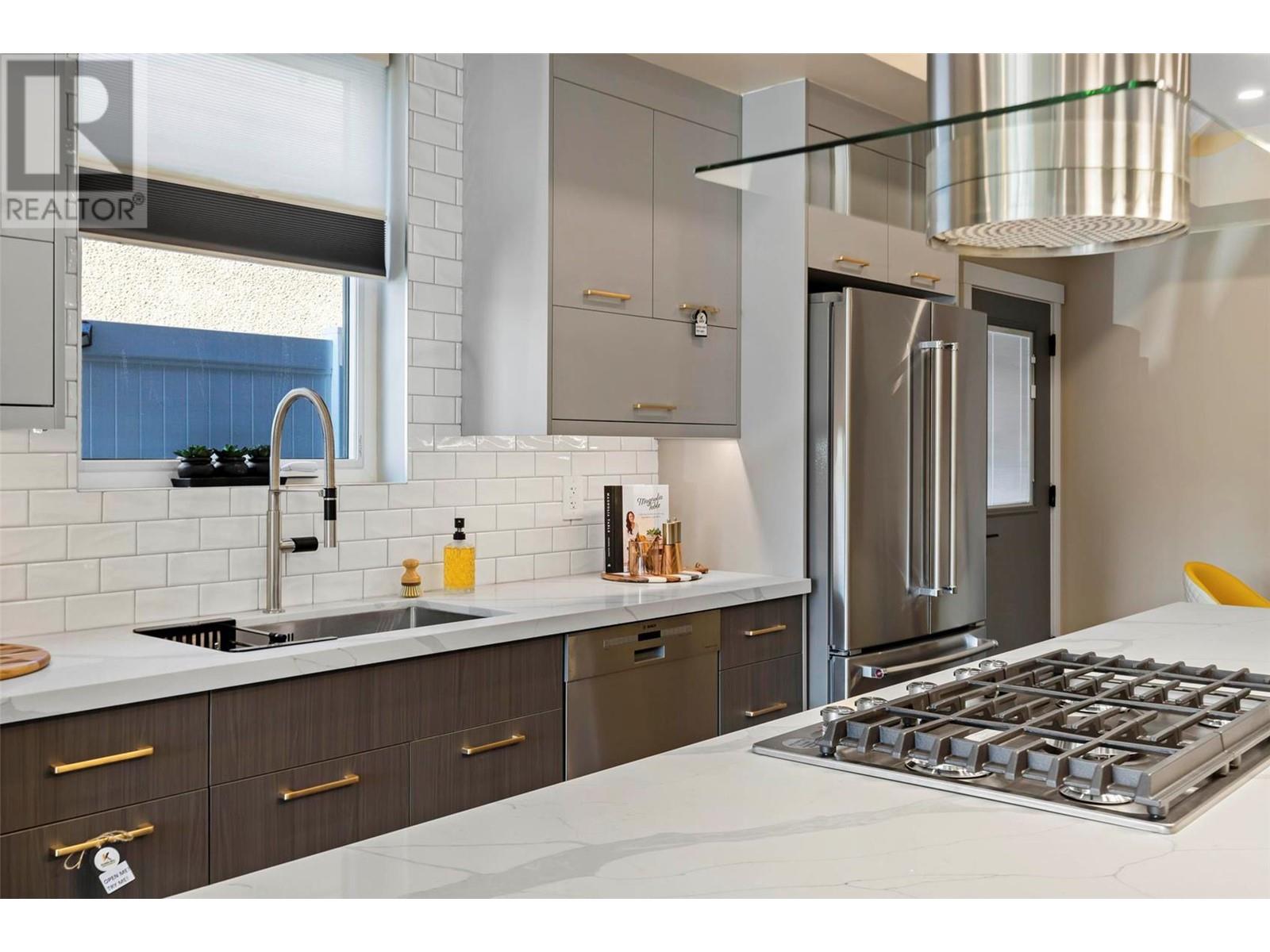 832 Martin Avenue Unit# 2, #2