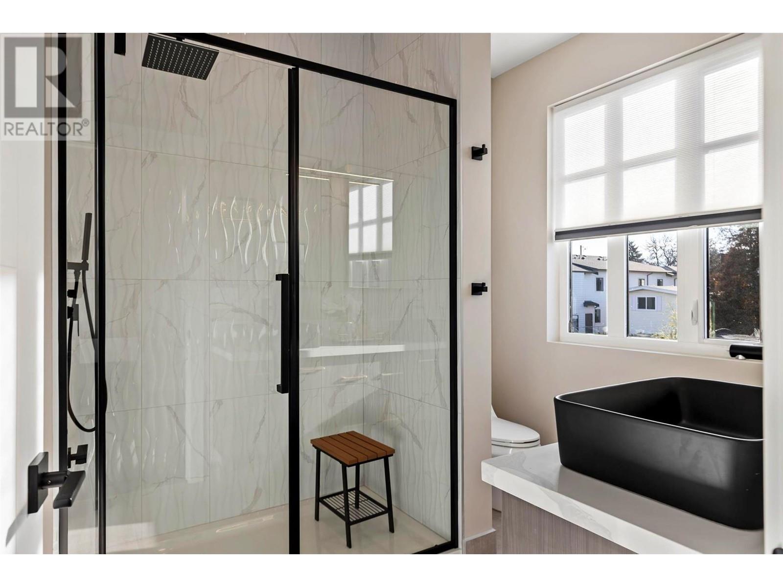 832 Martin Avenue Unit# 3, #3