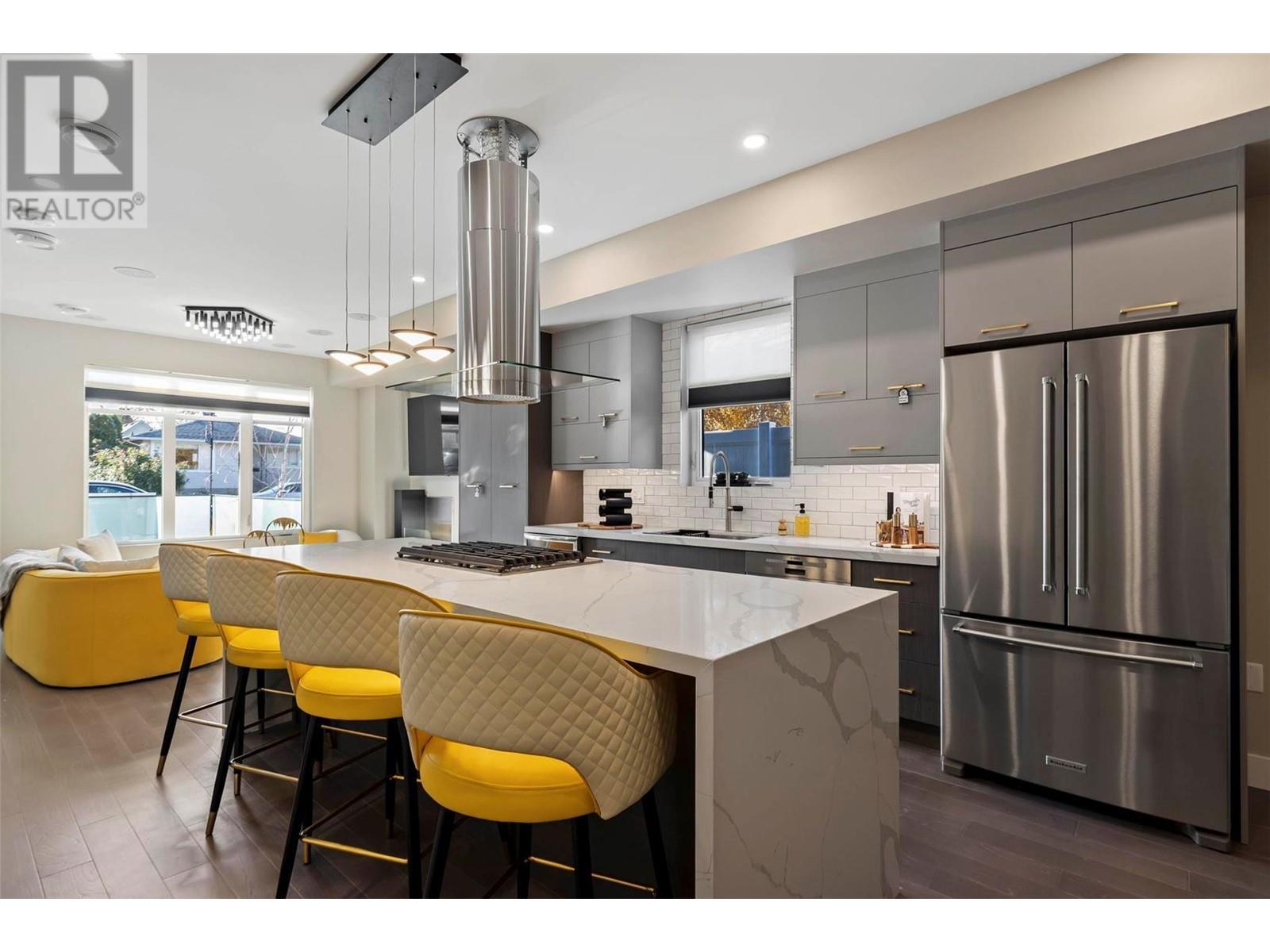 832 Martin Avenue Unit# 3, #3