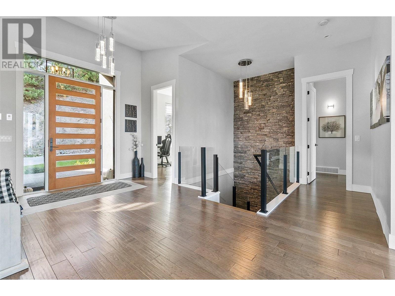 1785 Diamond View Drive