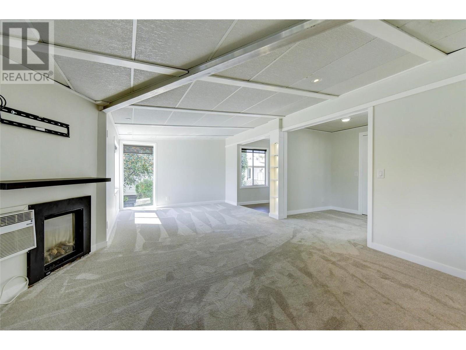 2098 Boucherie Road Unit# 43, #43