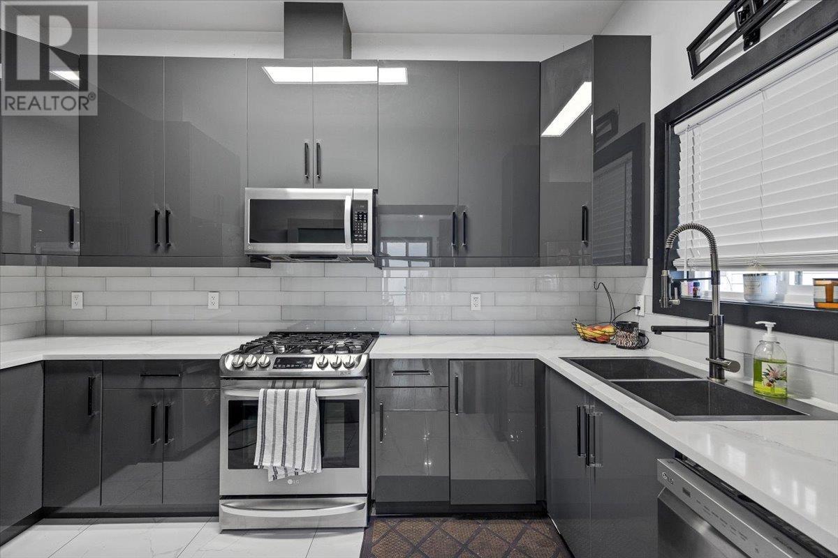 3121 Thacker Drive Unit# 5, #5