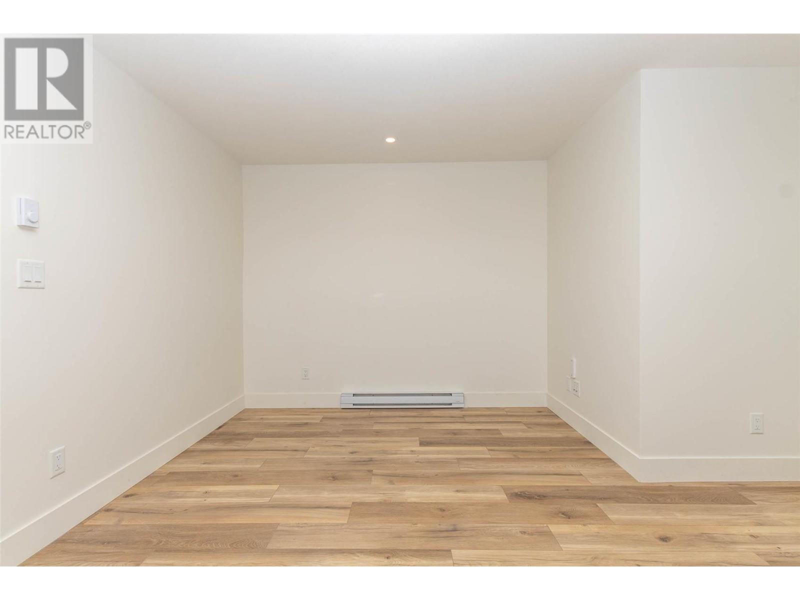31 4 Street SE