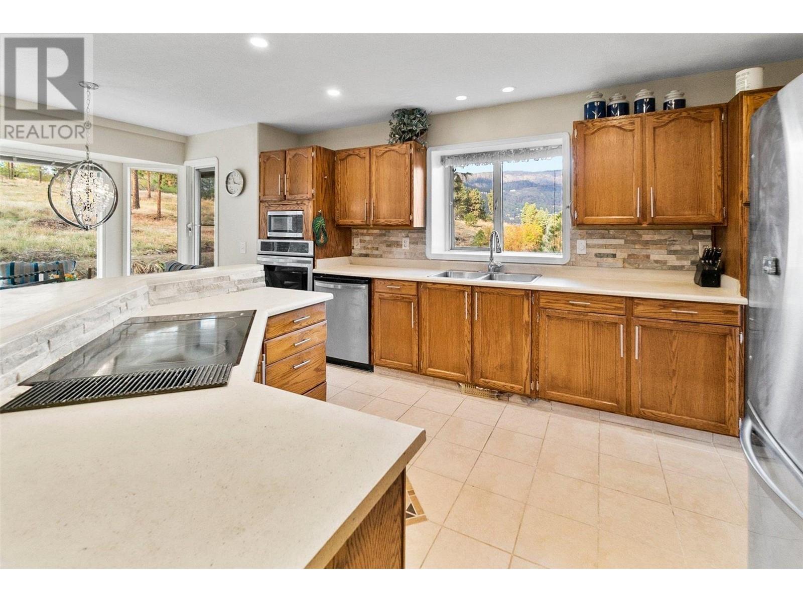 1916 Bayview Court