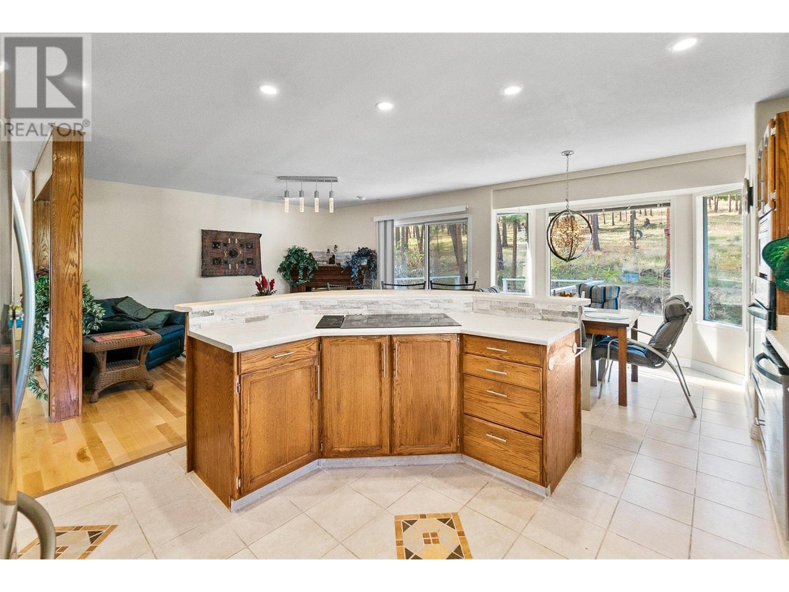 1916 Bayview Court
